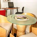 Ibis Reims 3* تينكو