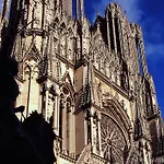 Ibis Reims 호텔