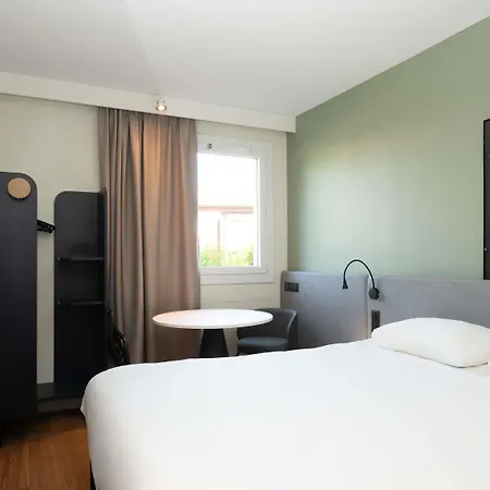 Ibis Reims Hotel Tinqueux