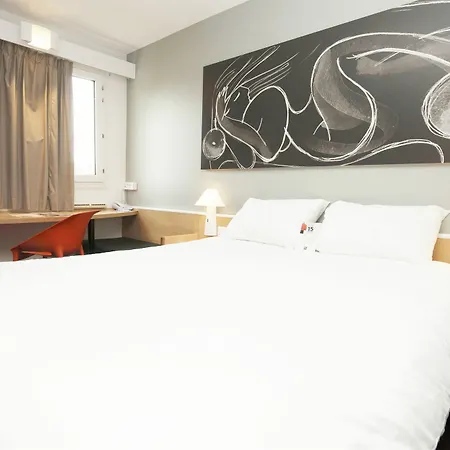 Ibis Reims Hotell