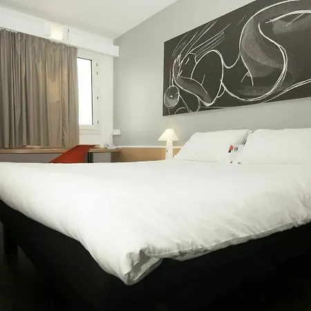Ibis Reims Hotell 3*